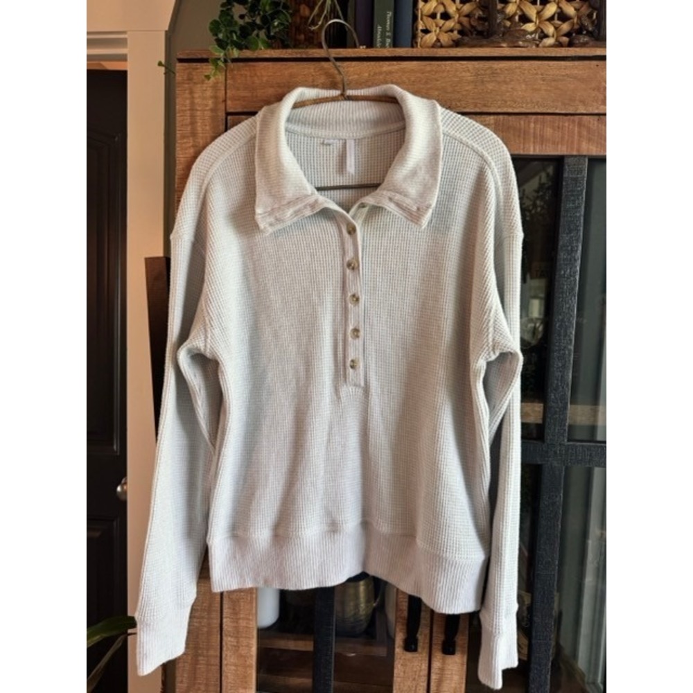 TravisMathew Womens Waffle Knit Half Button Weekend Sweatshirt Gray Medium soft